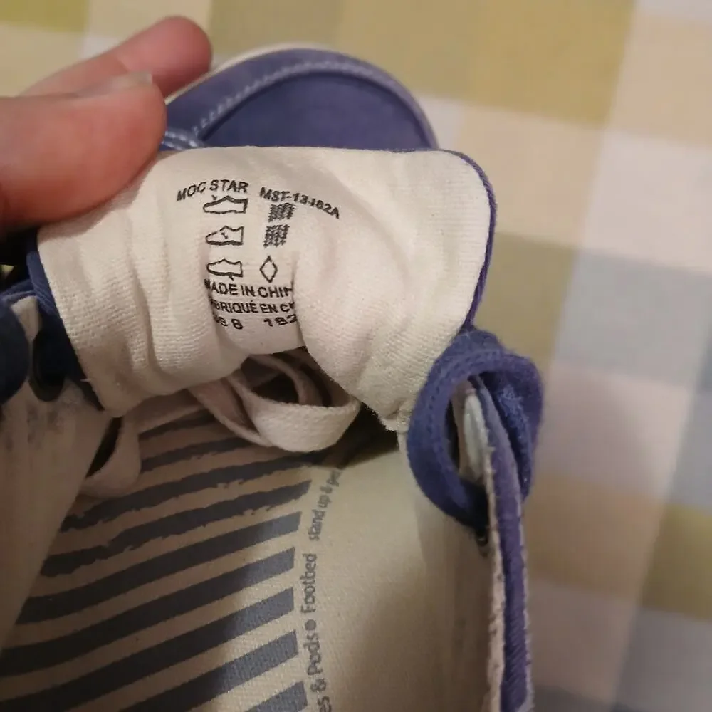 Taos Shoes Womens Size 8 Blue And White
